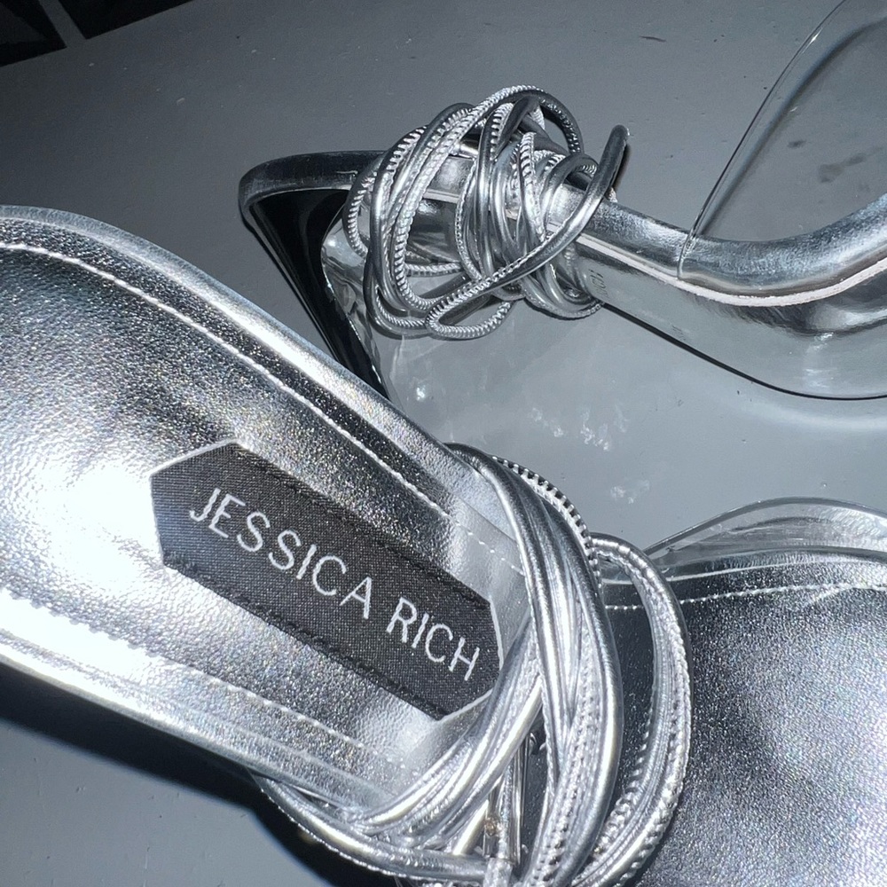 NEW without box Jessica Rich Silver Stiletto